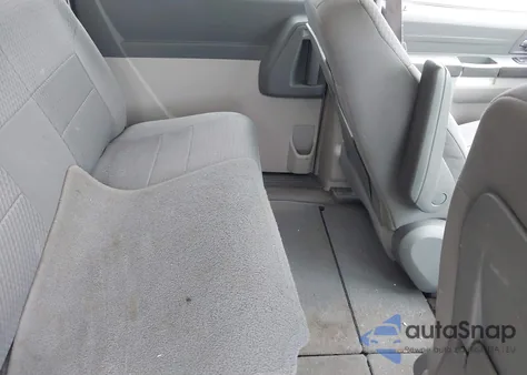 2008 Chrysler Town & Country Lx z USA, uszkodzony, nr VIN 2A8HR44H38R683015